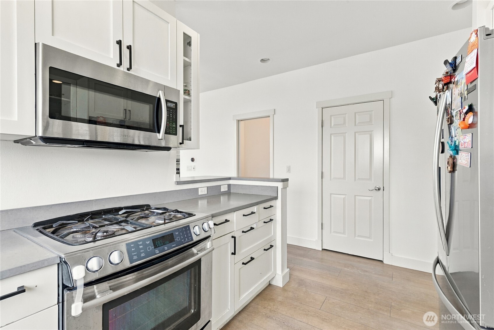 1601 Ne Katsura Street 101 Property Photo 17