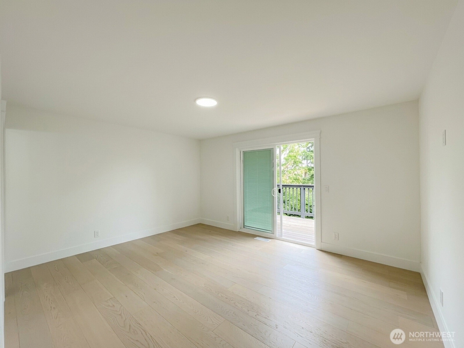 2040 128th Avenue Property Photo 13