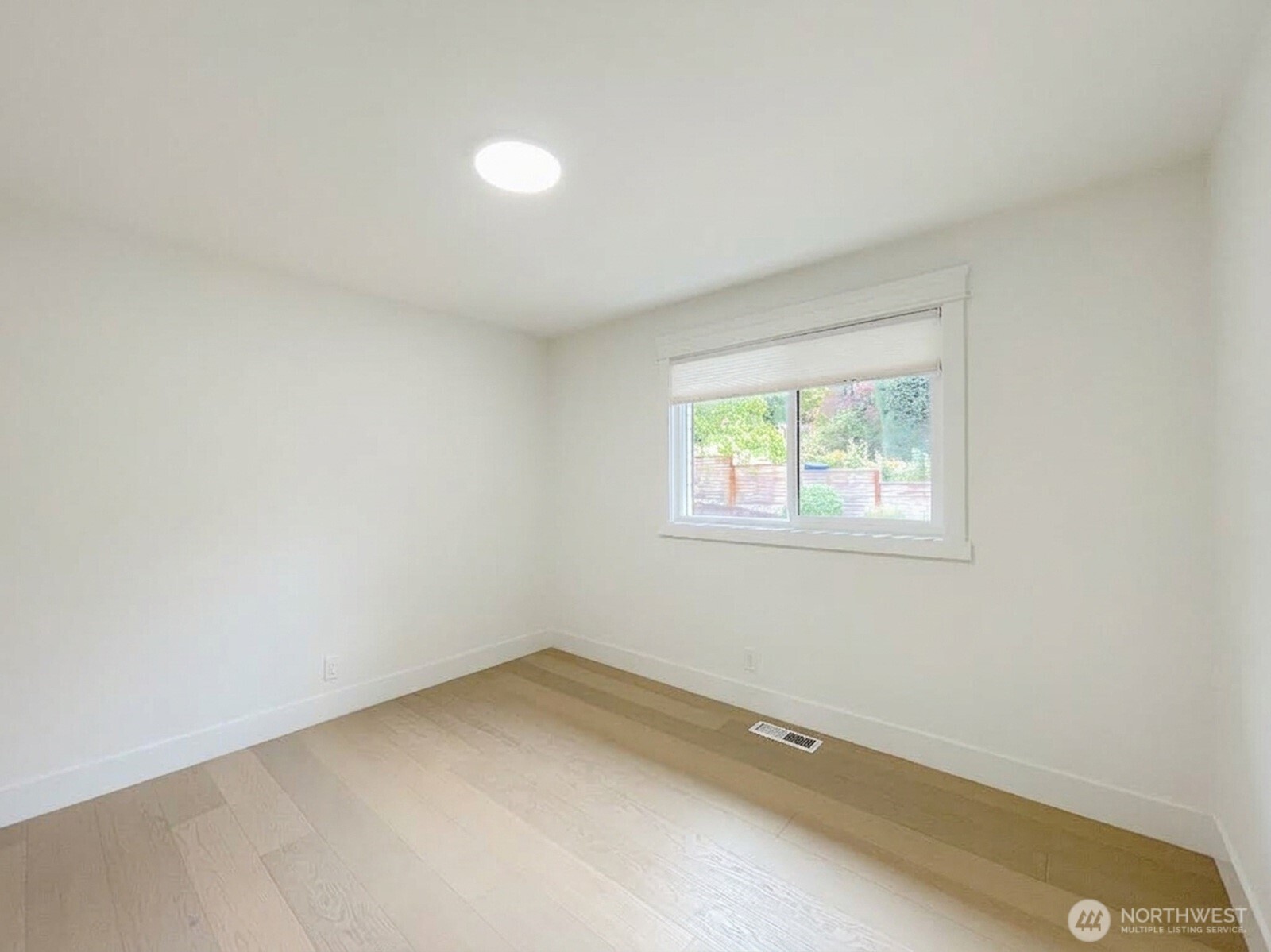 2040 128th Avenue Property Photo 17