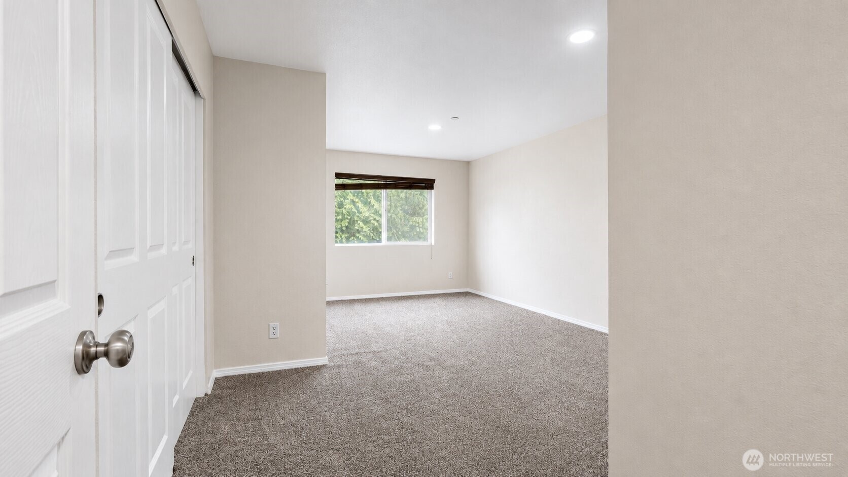 13367 Ambaum Boulevard Property Photo 17