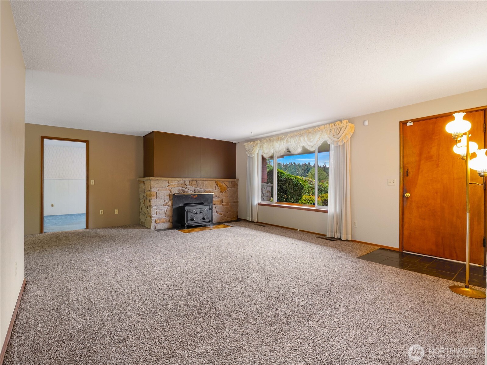 2404 S 360th Street Property Photo 6