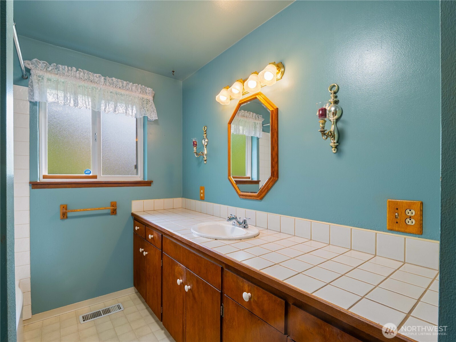 2404 S 360th Street Property Photo 16