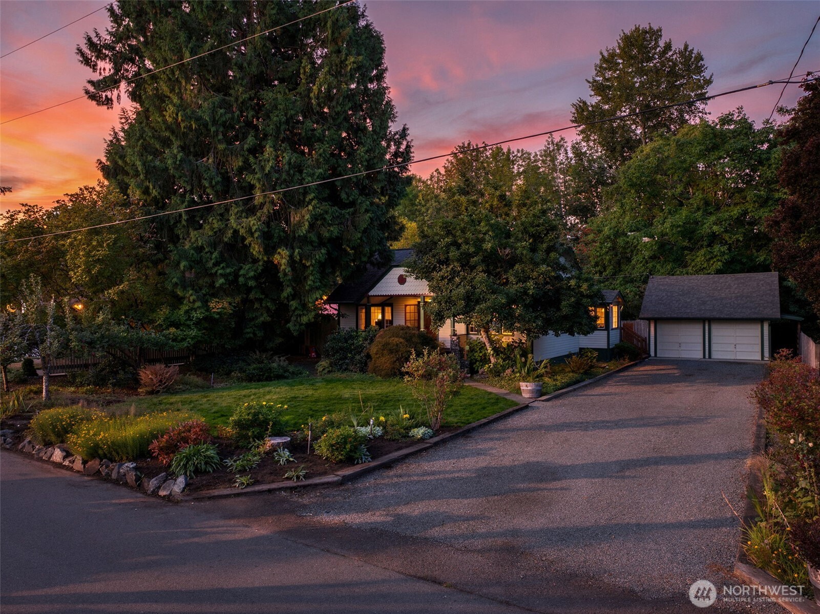 811 Euclid Way Property Photo 2