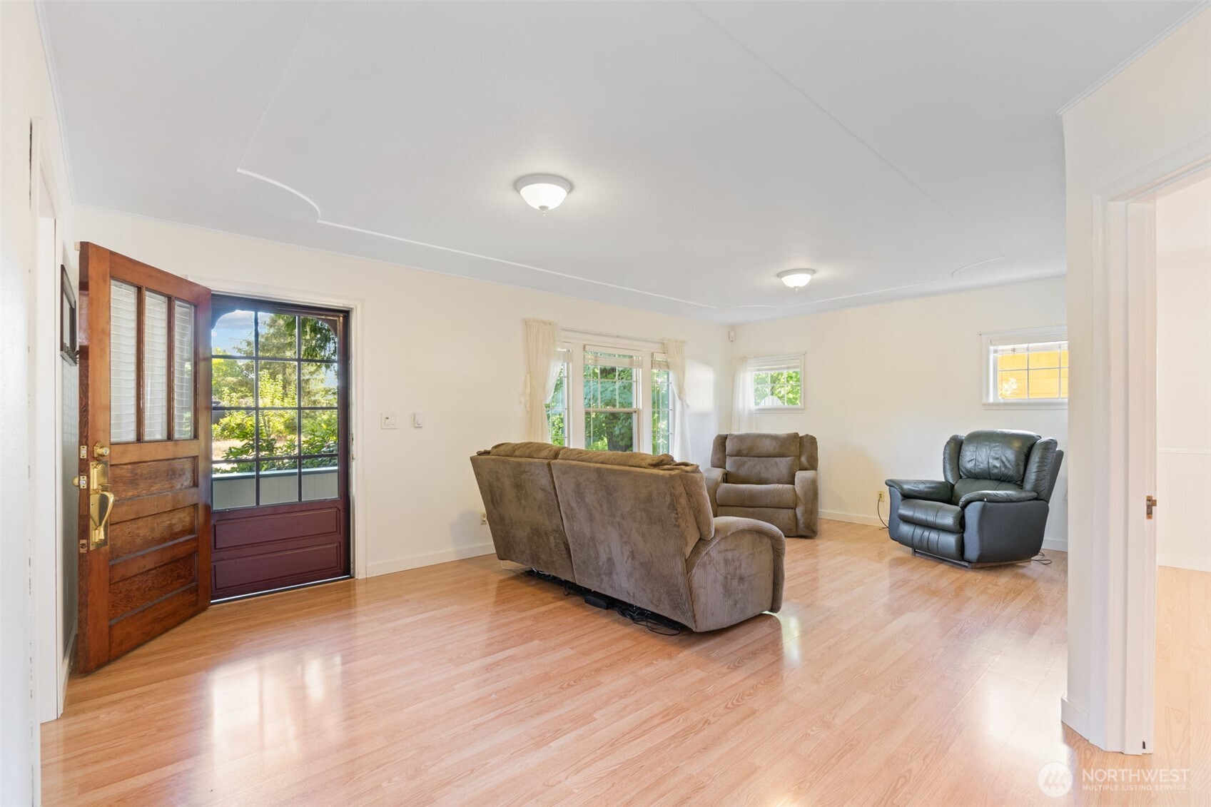 811 Euclid Way Property Photo 7