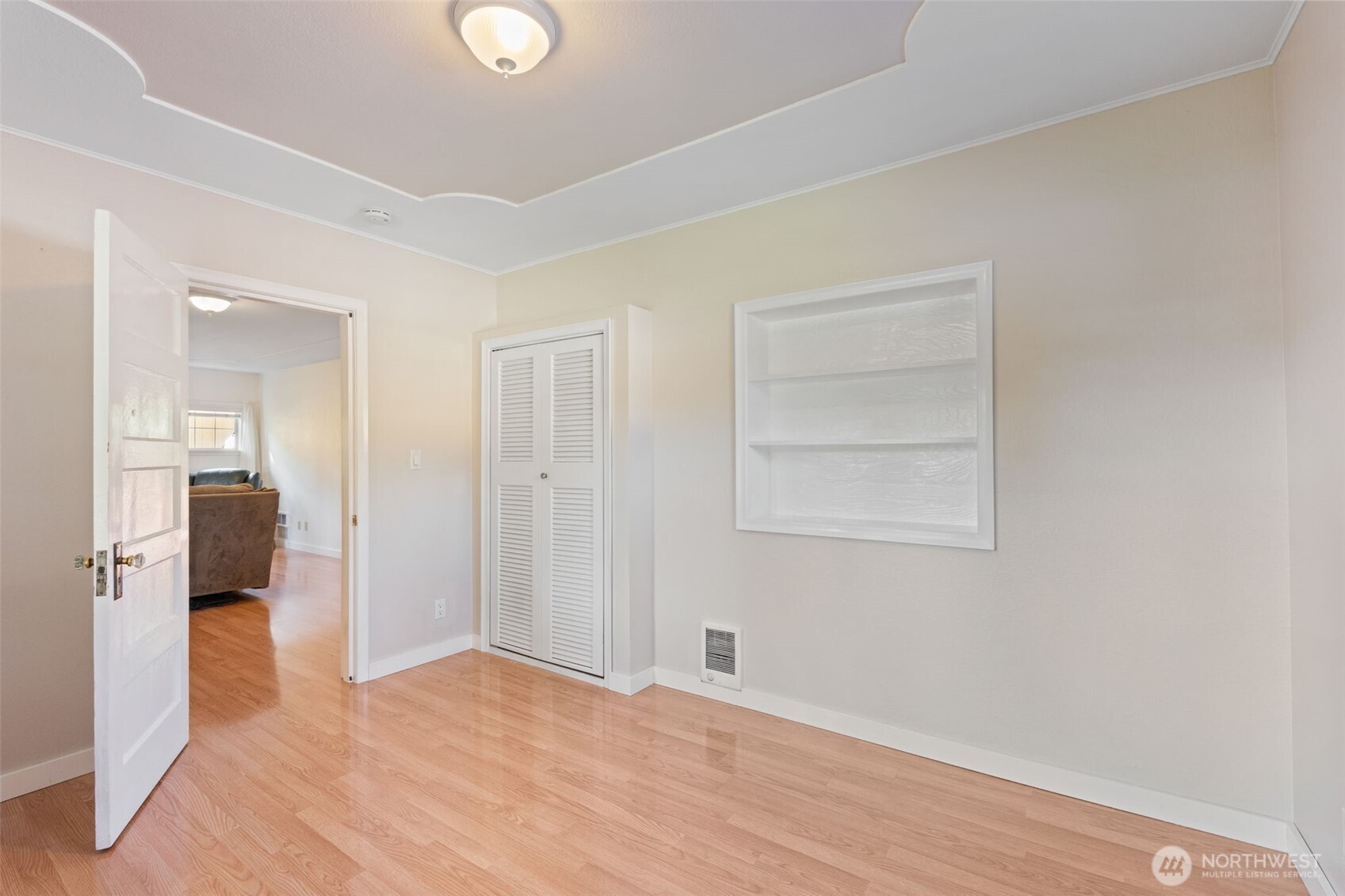 811 Euclid Way Property Photo 9