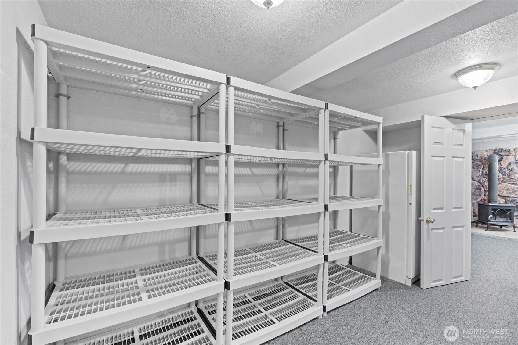 811 Euclid Way Property Photo 22