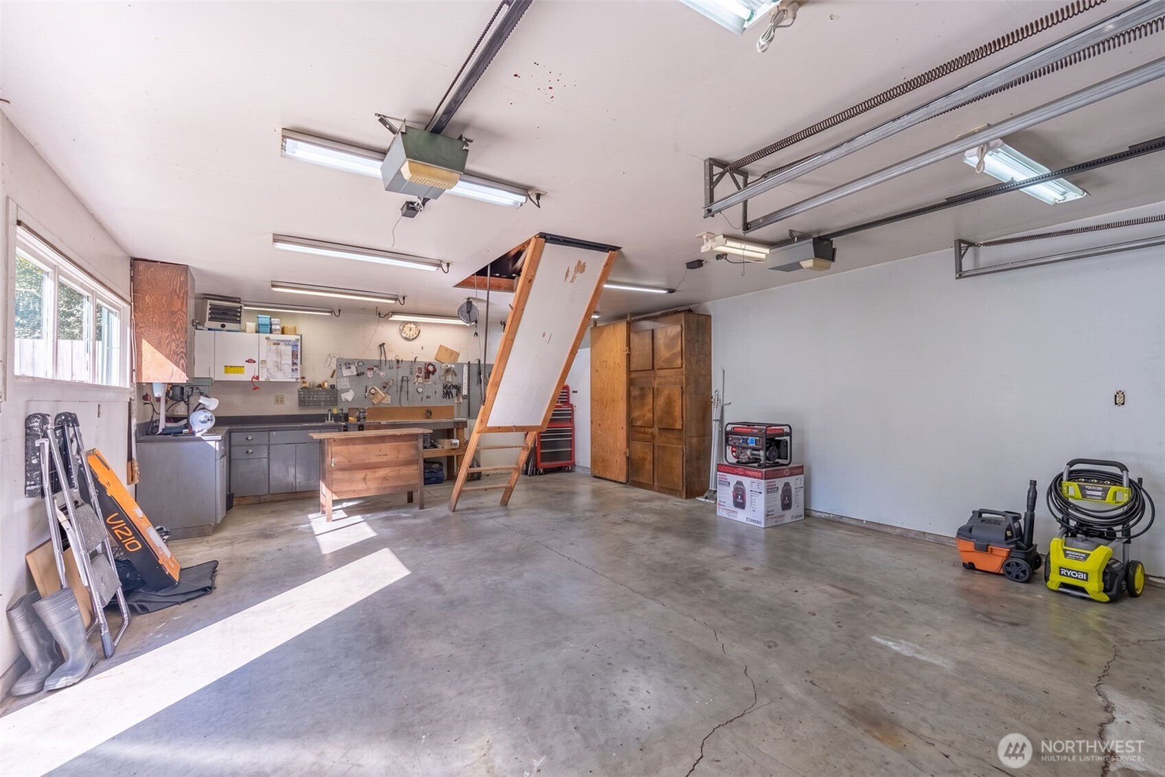 811 Euclid Way Property Photo 26