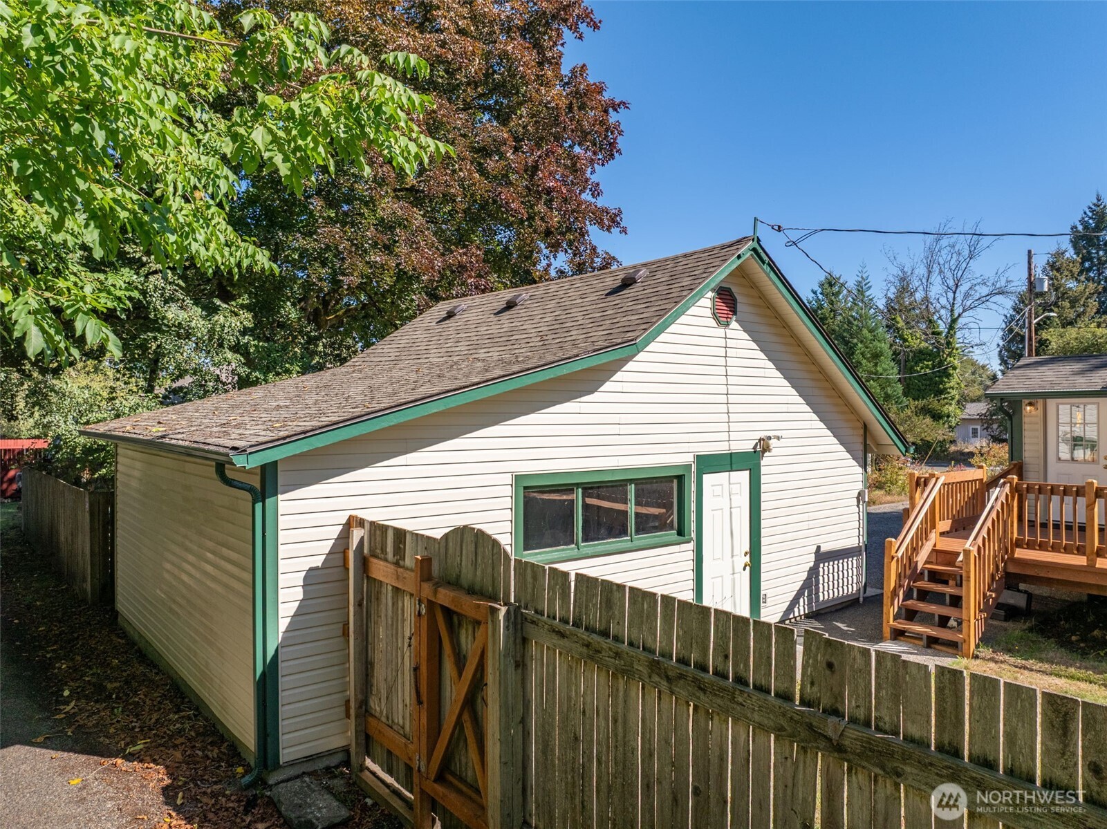 811 Euclid Way Property Photo 33