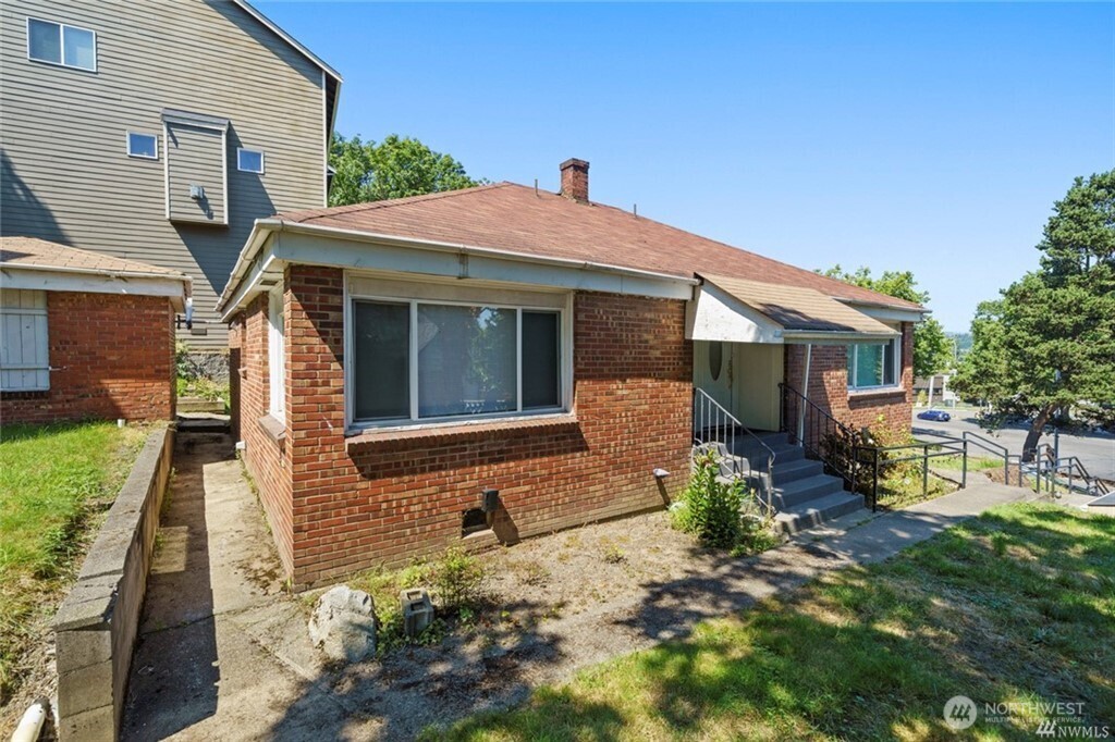 125 Hayes Place 1 & 2 Property Photo 4