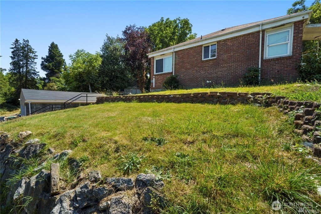 125 Hayes Place 1 & 2 Property Photo 6