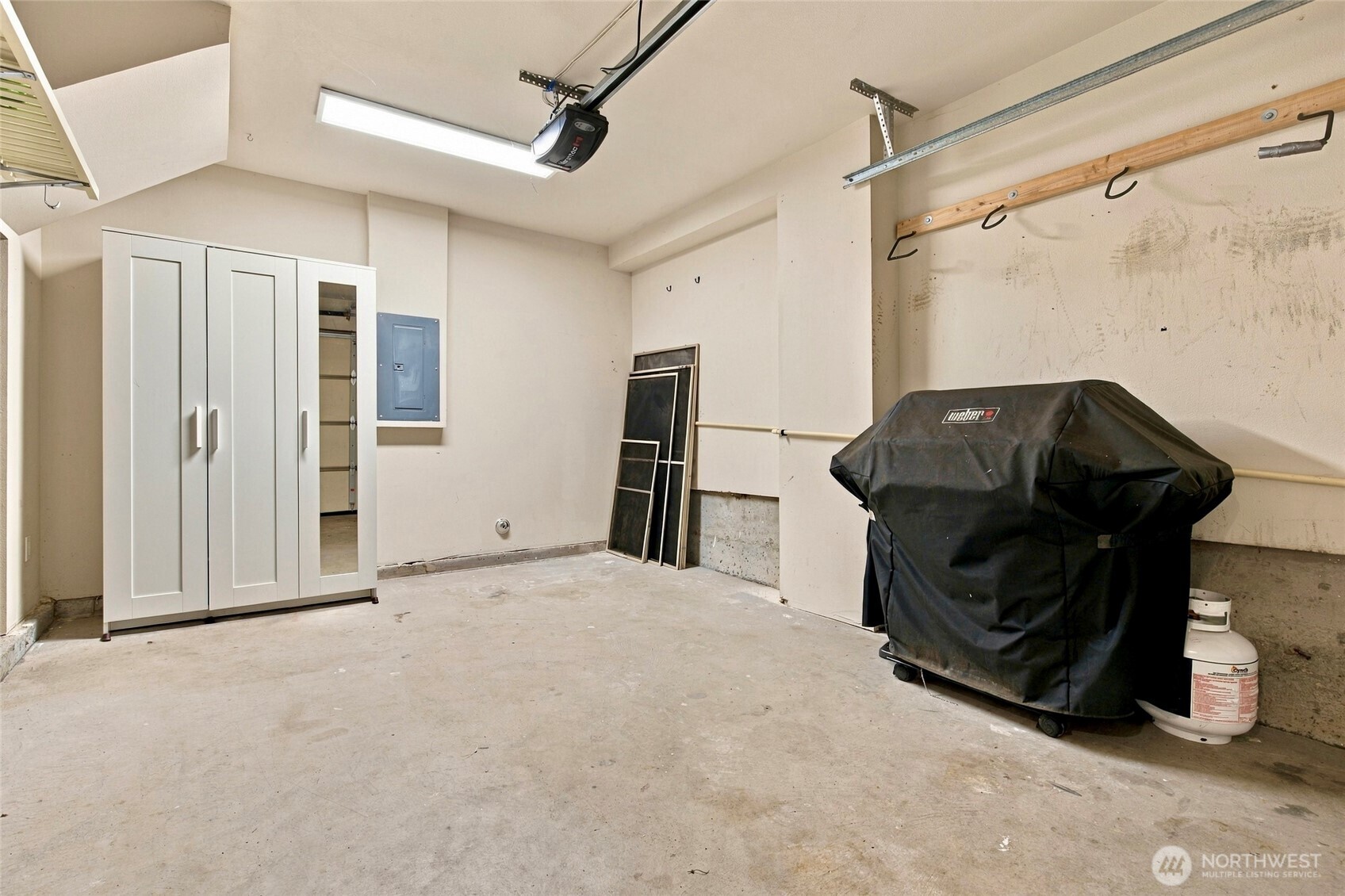 3833 S Angeline Street Property Photo 28