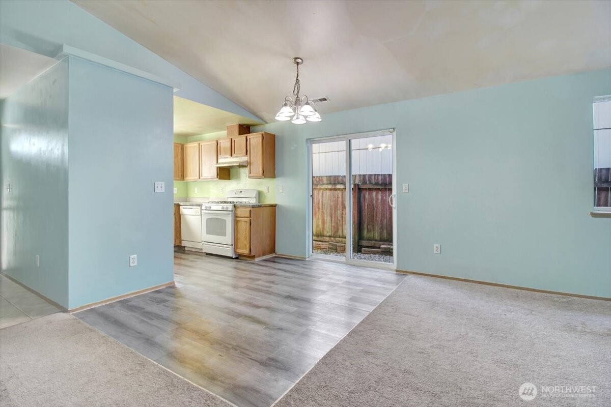 4327 151st Drive Property Photo 6