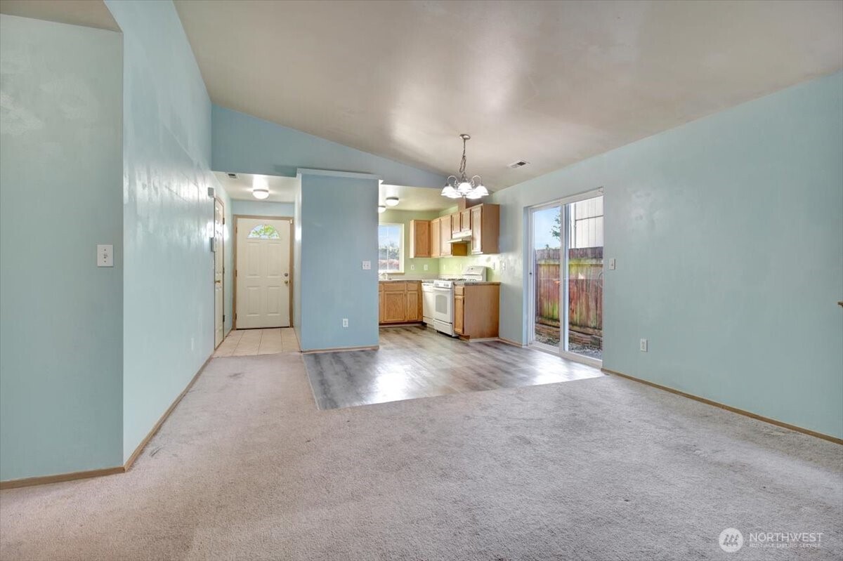 4327 151st Drive Property Photo 13