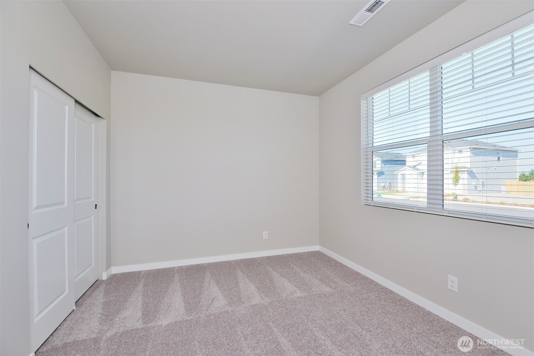 9746 Brown Street Property Photo 9
