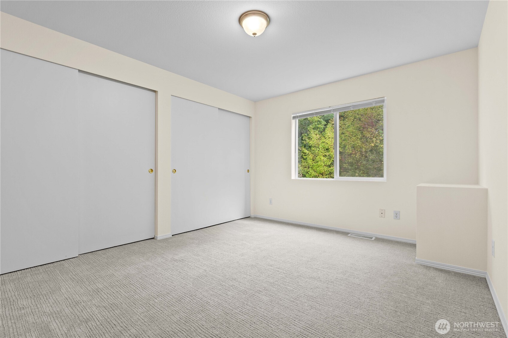 19717 14th Avenue Property Photo 12