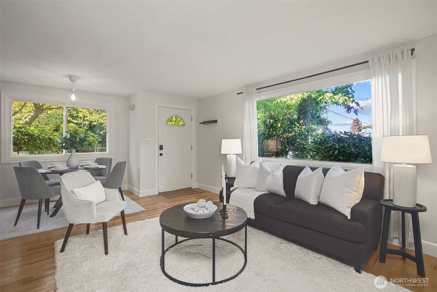 18806 4th Avenue Property Photo 4