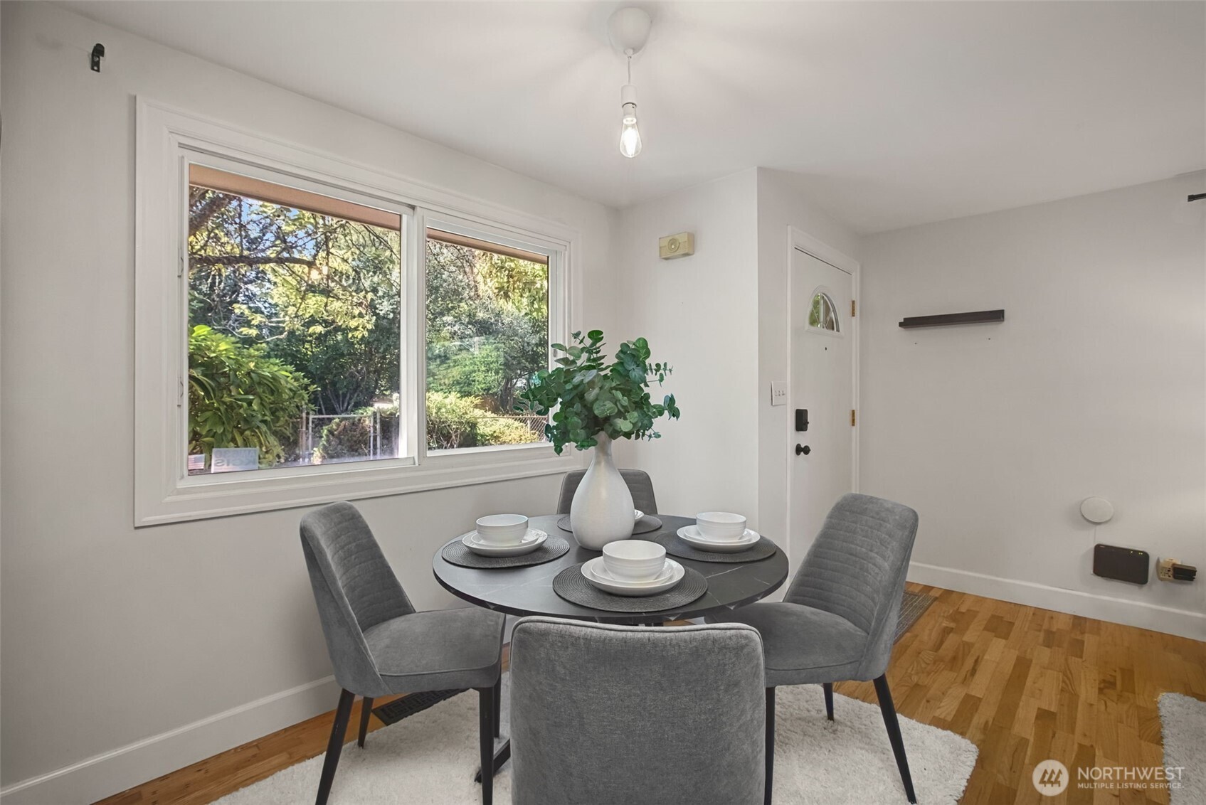 18806 4th Avenue Property Photo 6
