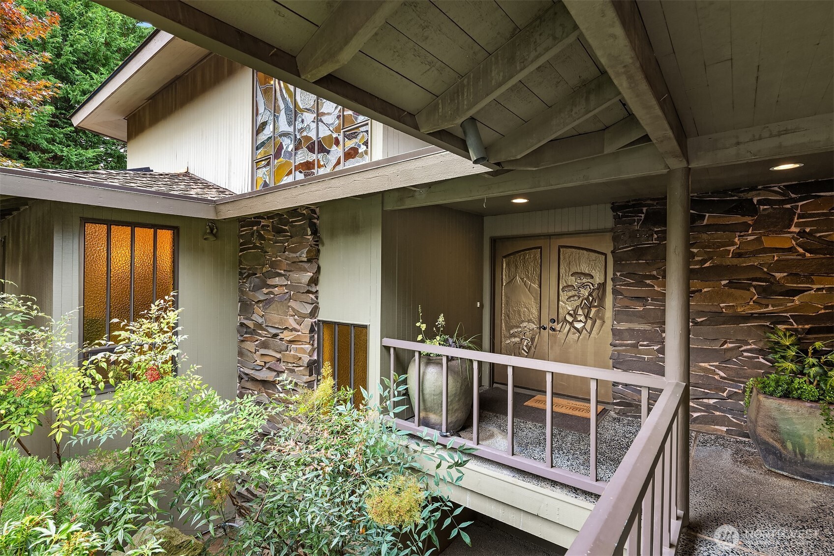 2583 Magnolia Boulevard Property Photo 1