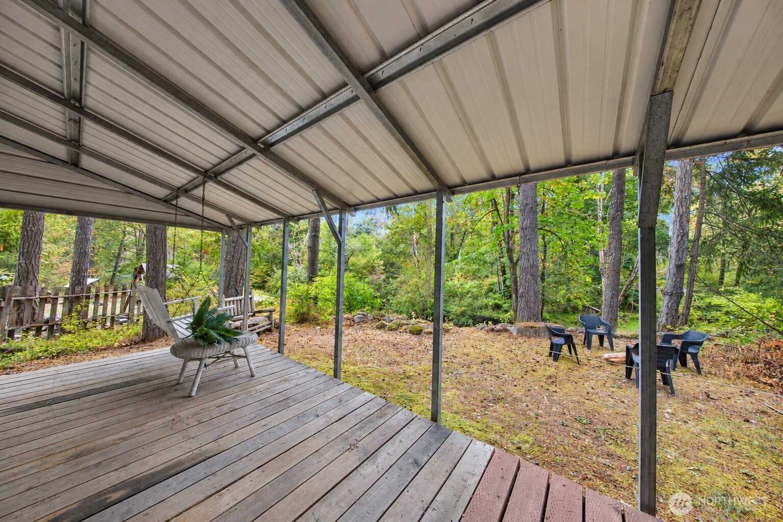 16302 Village Drive Property Photo 8