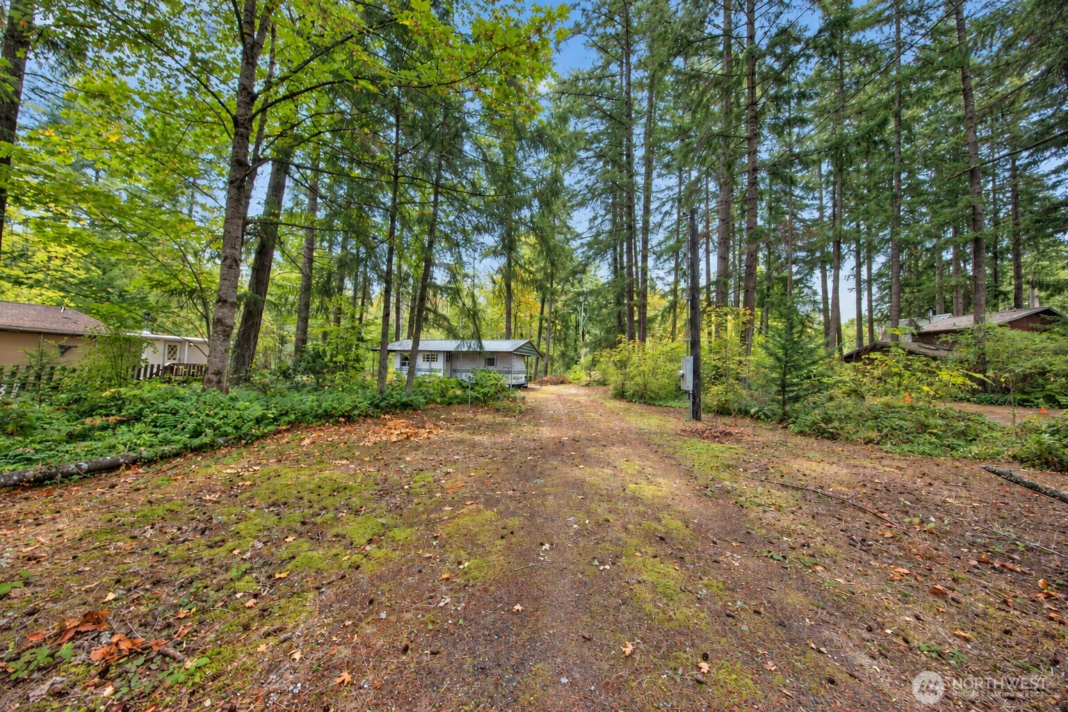16302 Village Drive Property Photo 21