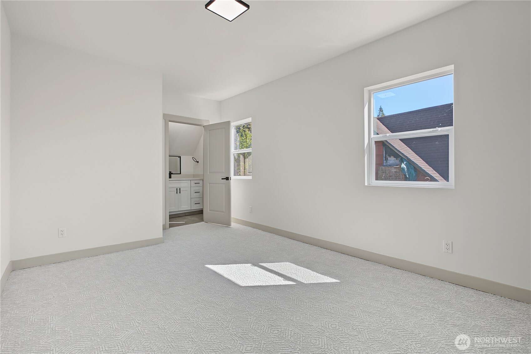 1905 Riverside Avenue Property Photo 15
