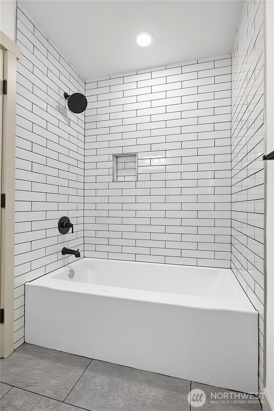 1905 Riverside Avenue Property Photo 26