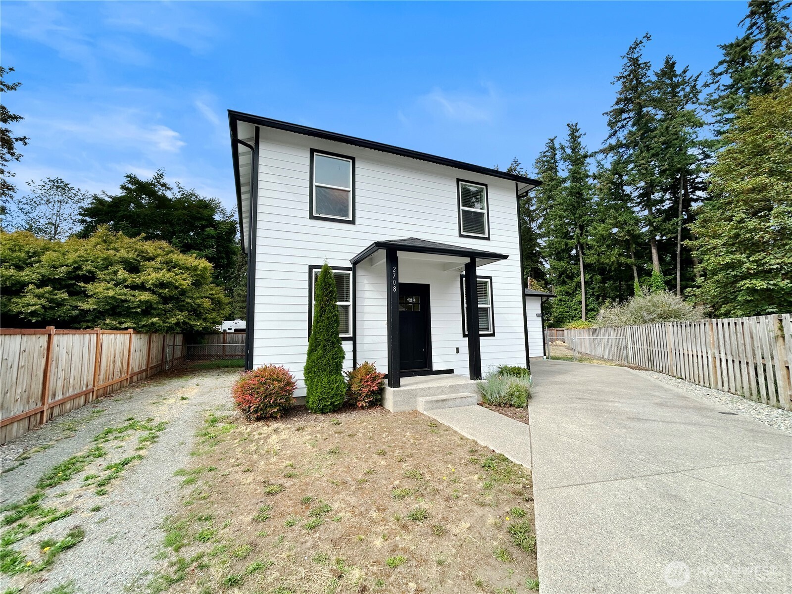 2708 Alderbrook Court Property Photo 2
