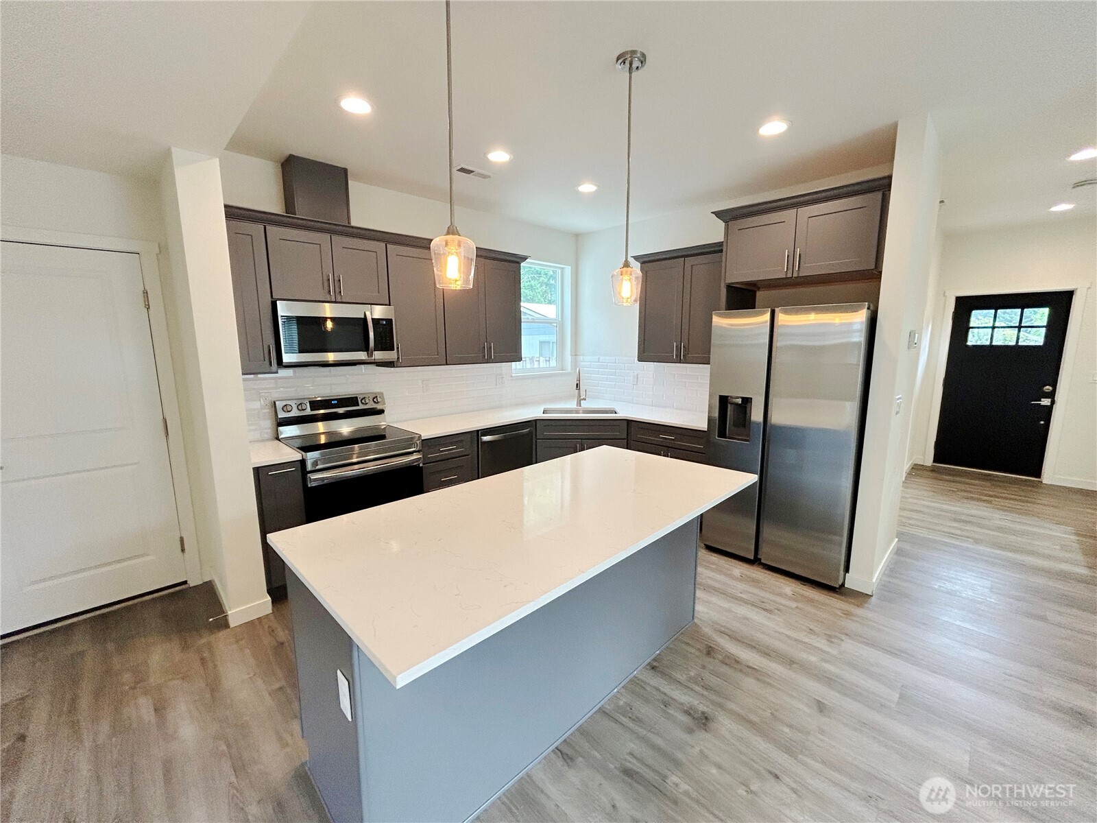 2708 Alderbrook Court Property Photo 6