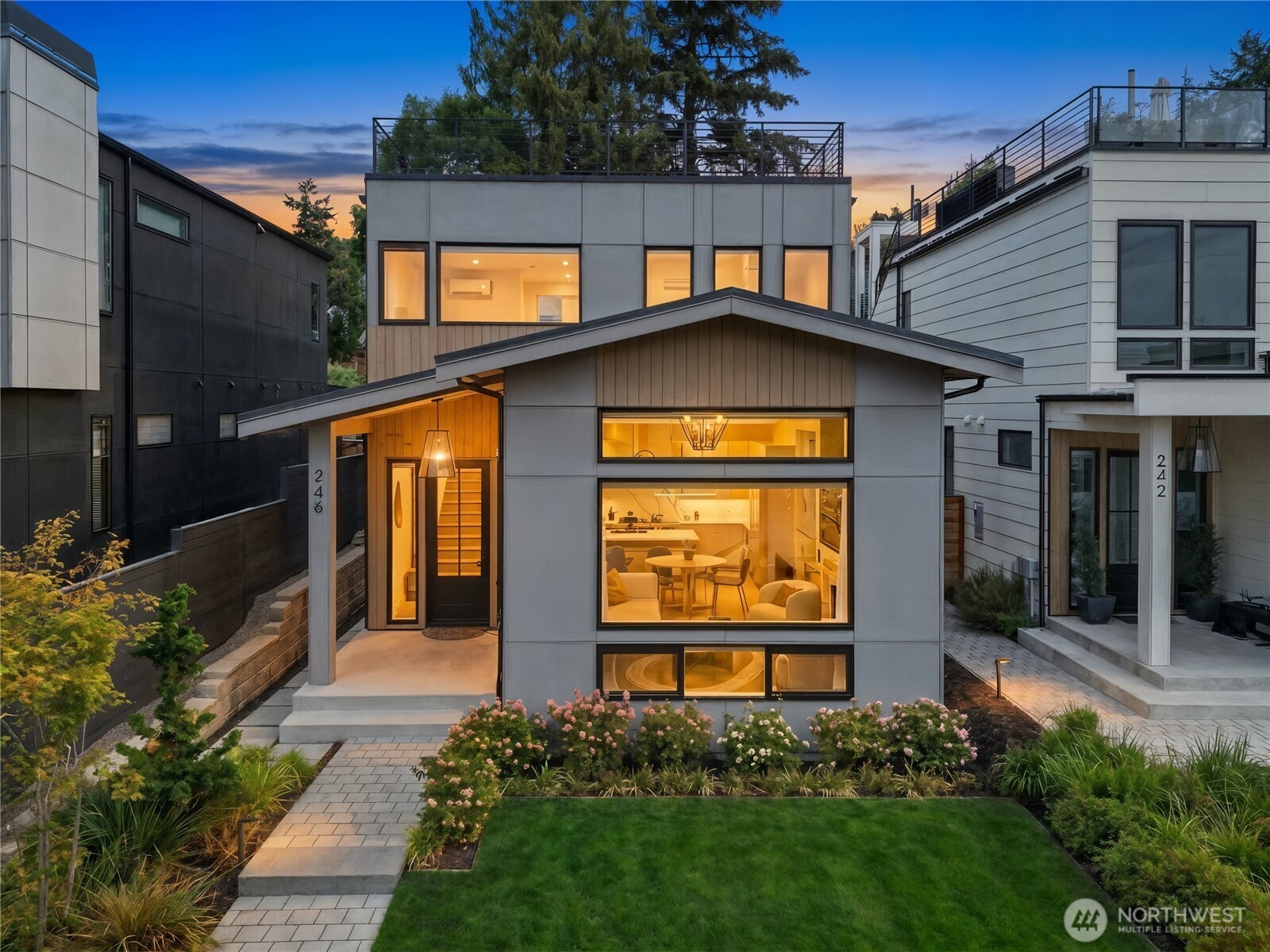246 5th Avenue Property Photo 1