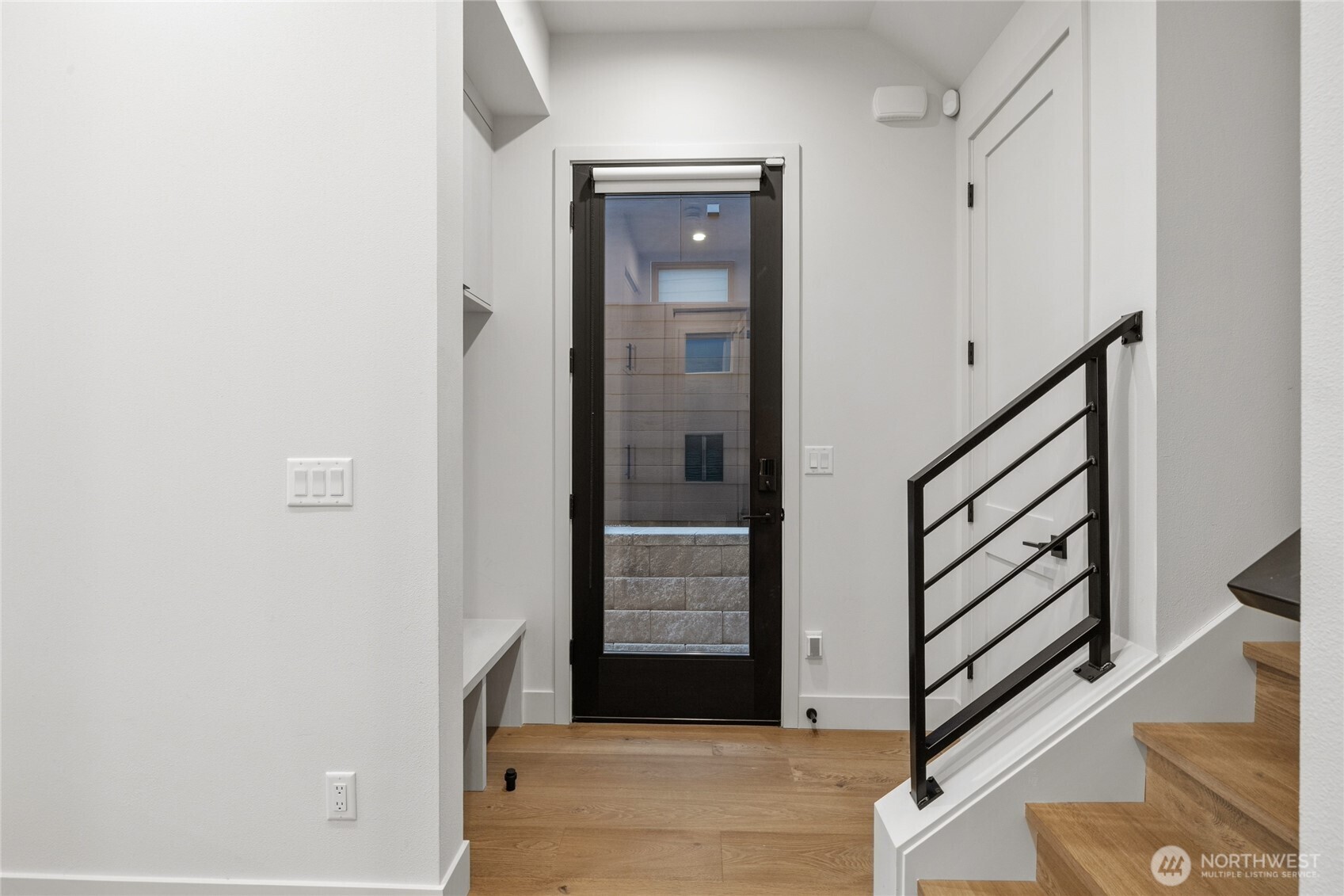 246 5th Avenue Property Photo 15
