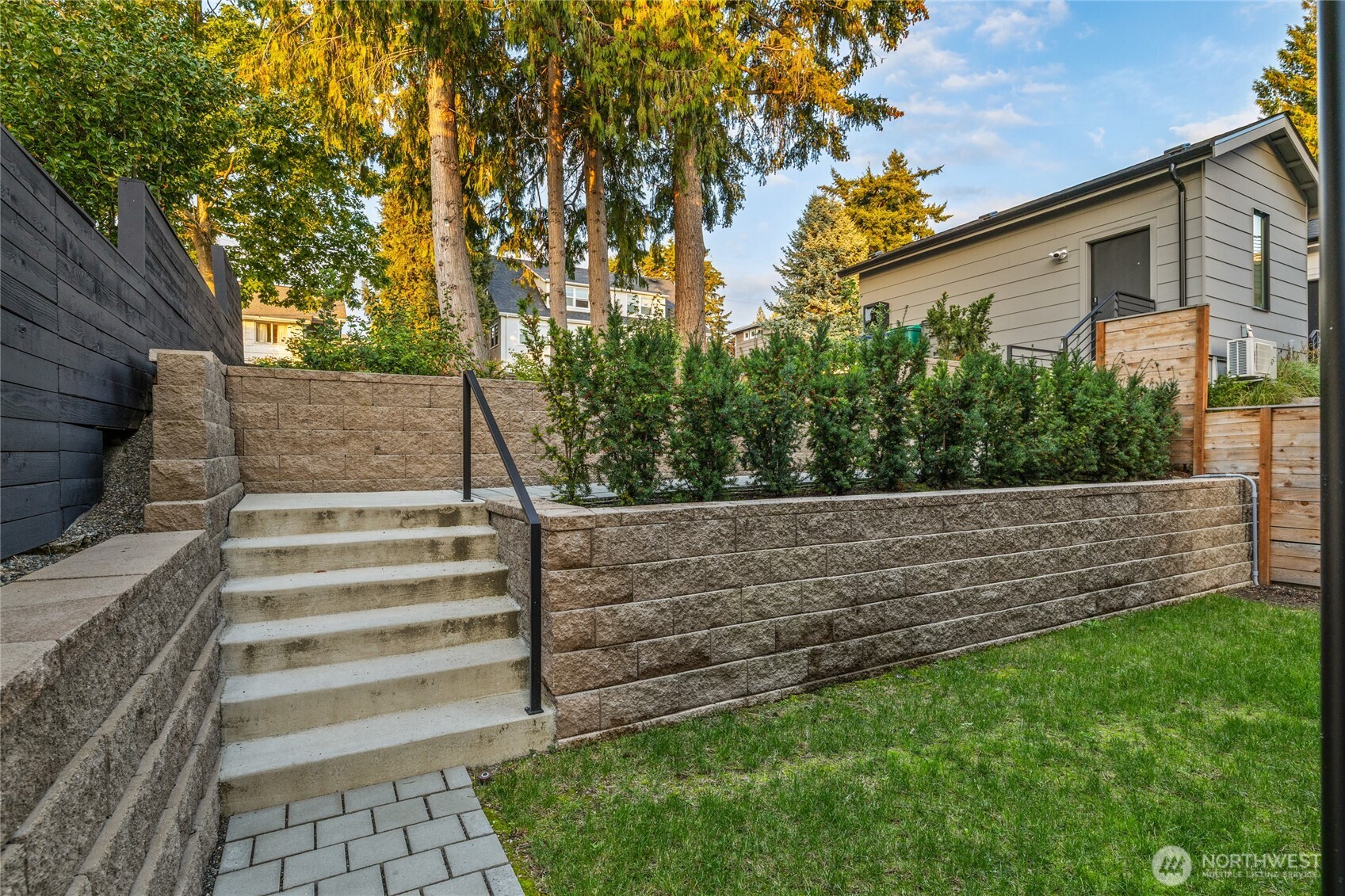 246 5th Avenue Property Photo 26