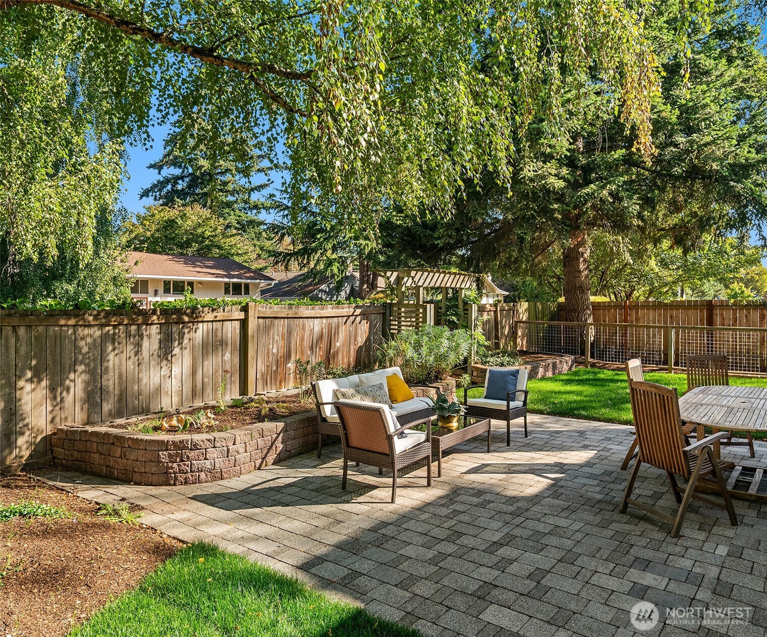 8015 42nd Avenue Property Photo 8