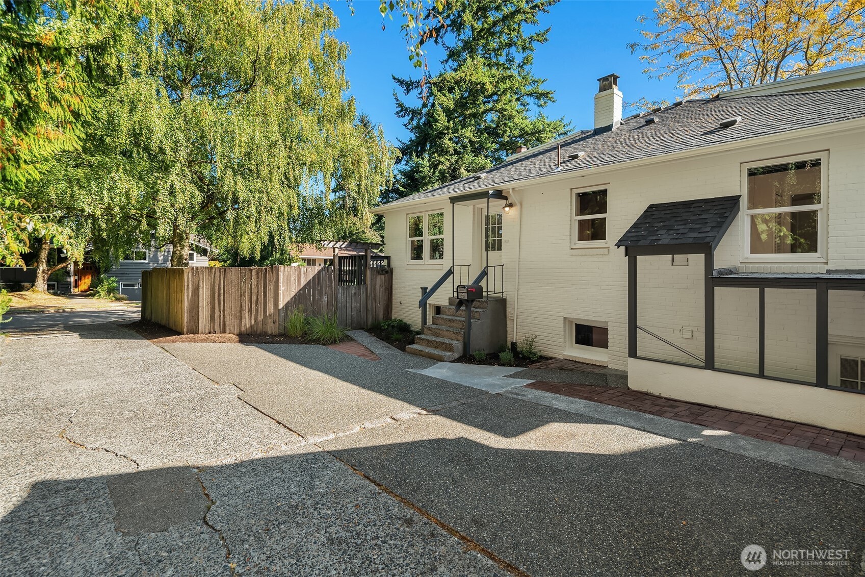 8015 42nd Avenue Property Photo 33
