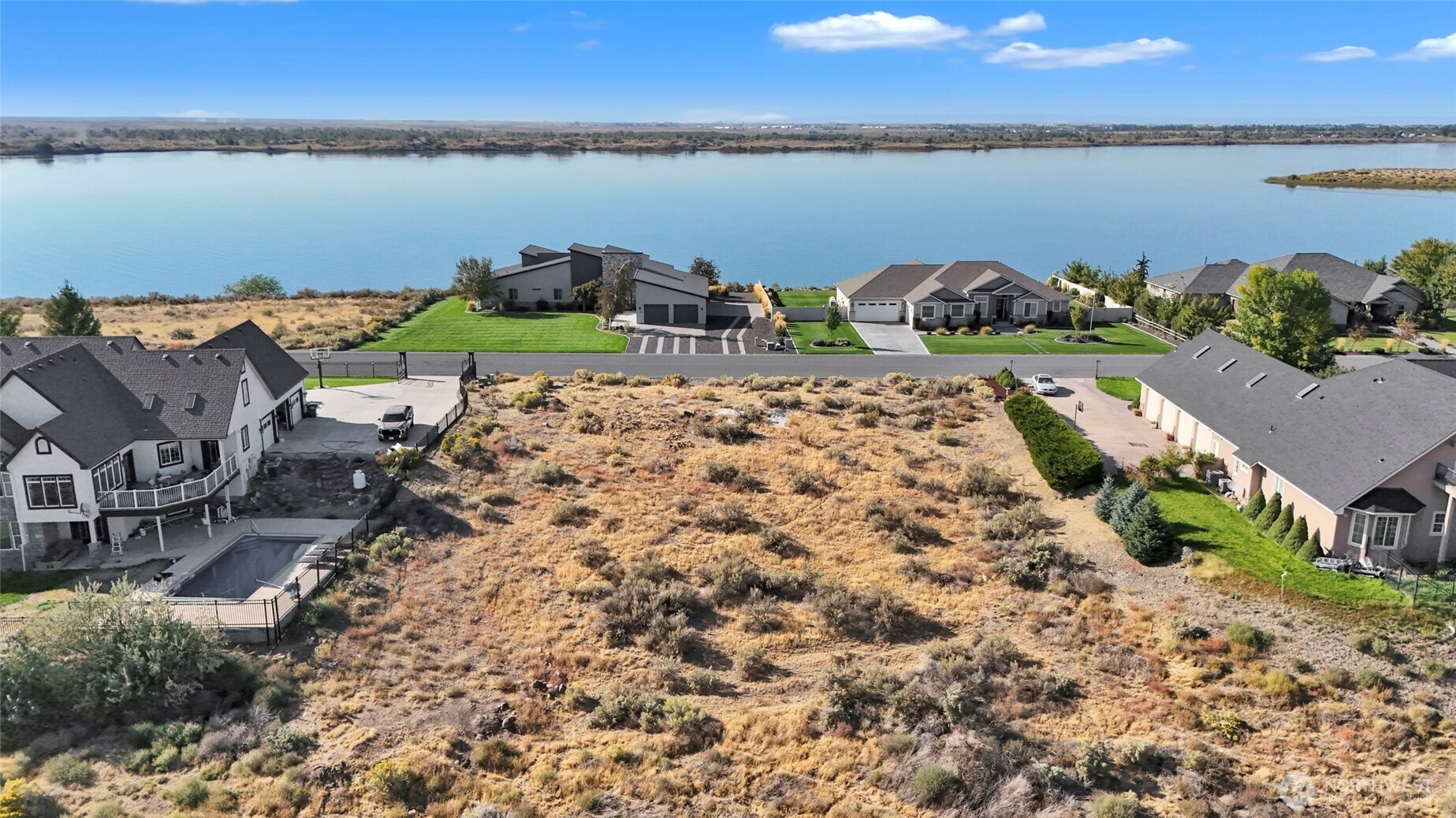 7524 Dune Lake Road Property Photo 1