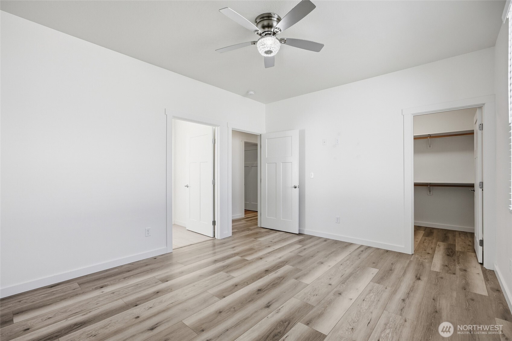 913 6th Avenue Property Photo 22