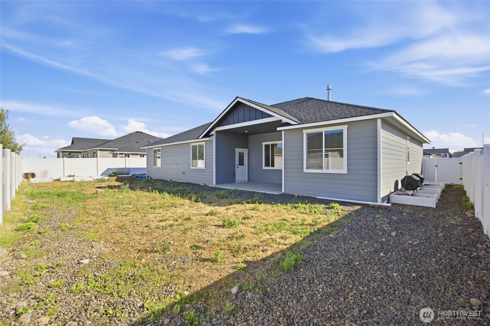 913 6th Avenue Property Photo 35
