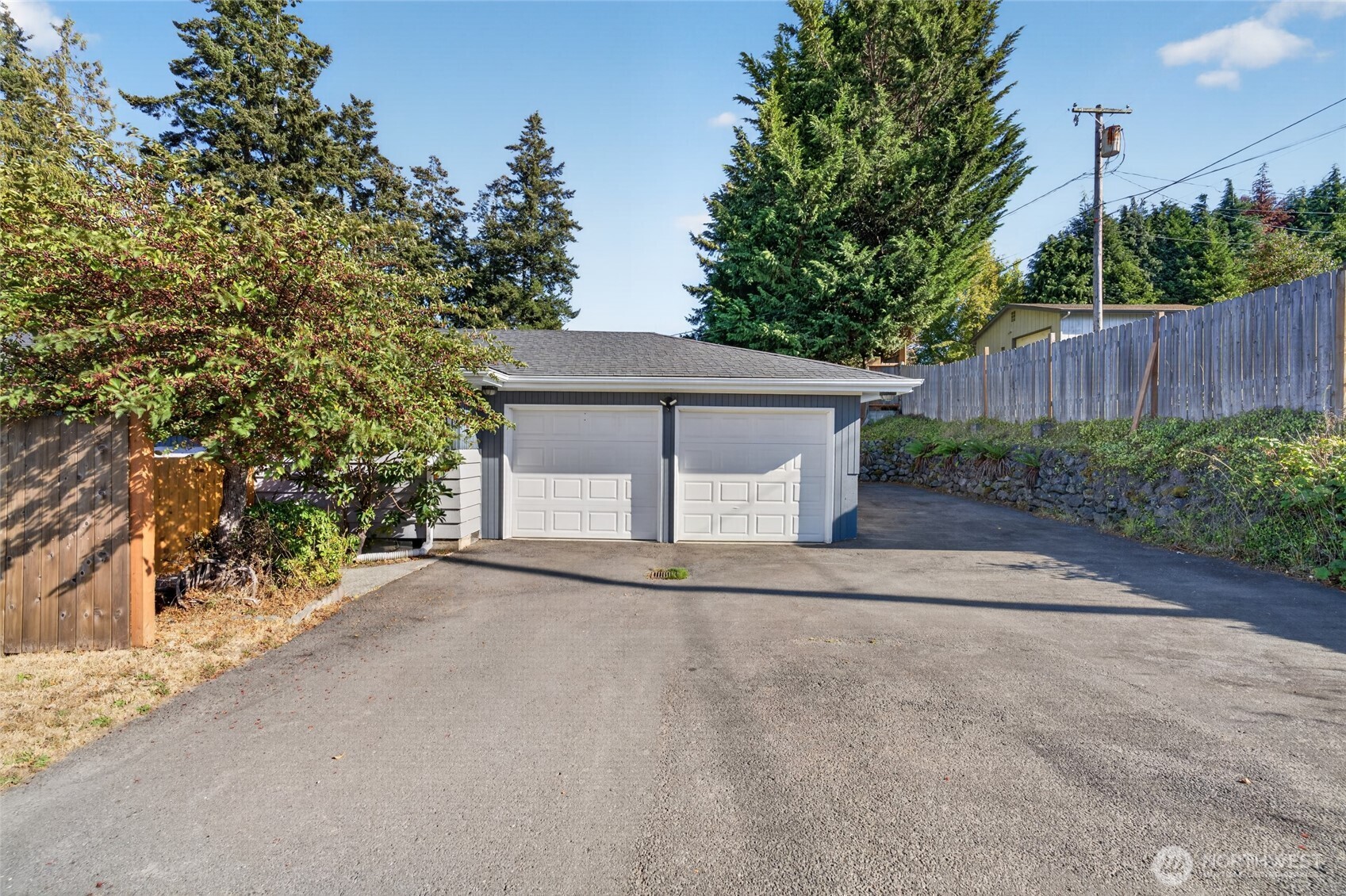 1105 S I Street Property Photo 6