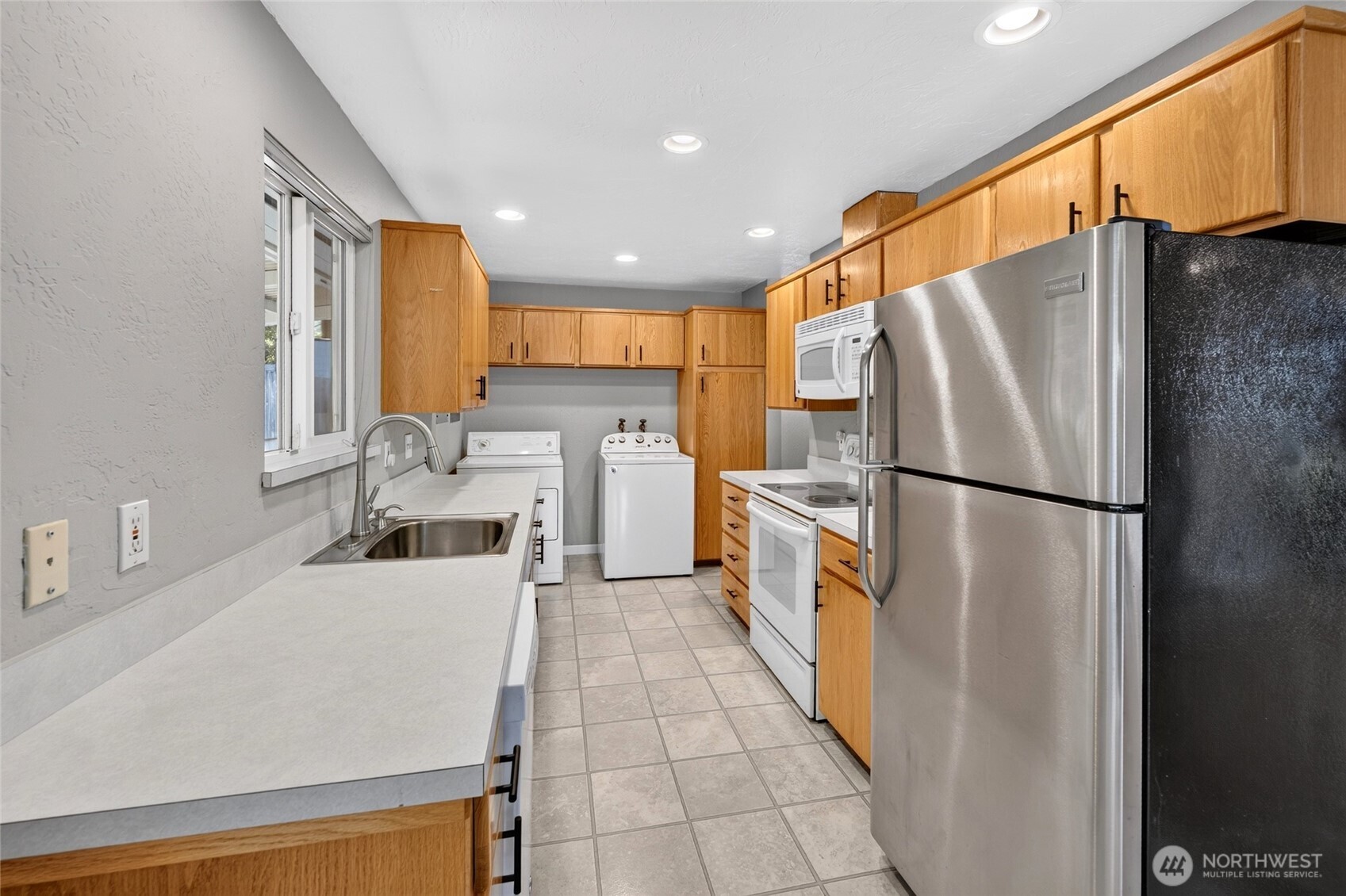 1105 S I Street Property Photo 19