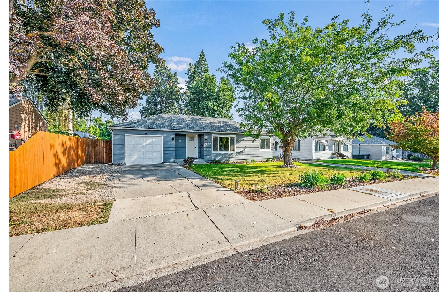1126 8th Street Property Photo 1