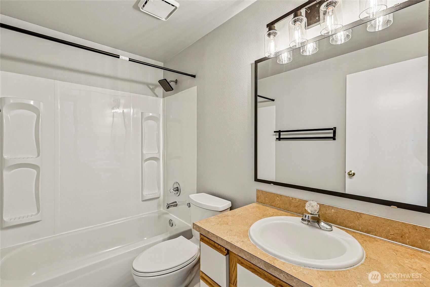 17524 27th Avenue Property Photo 30