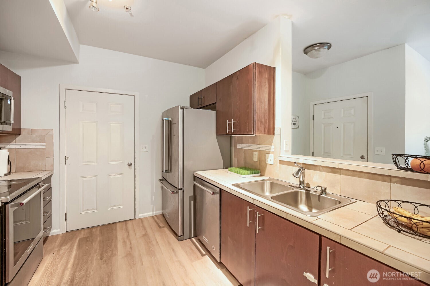 21082 40th Place G1 Property Photo 10