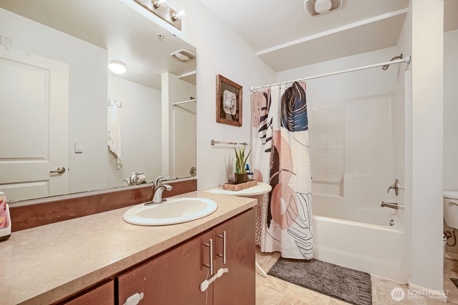 21082 40th Place G1 Property Photo 13
