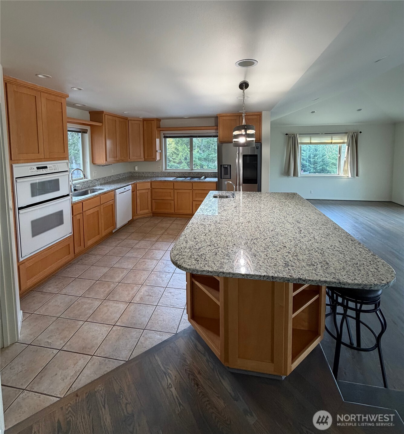152 Dunsmuir Rd Property Photo 4