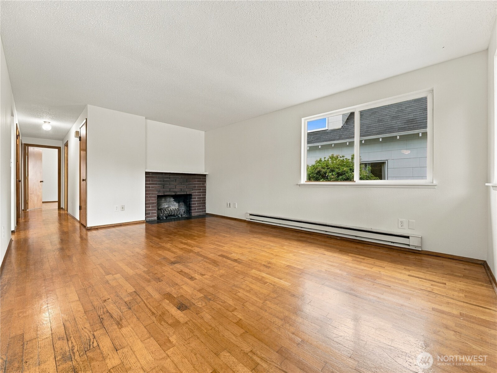 1609 E Wright Avenue Property Photo 4