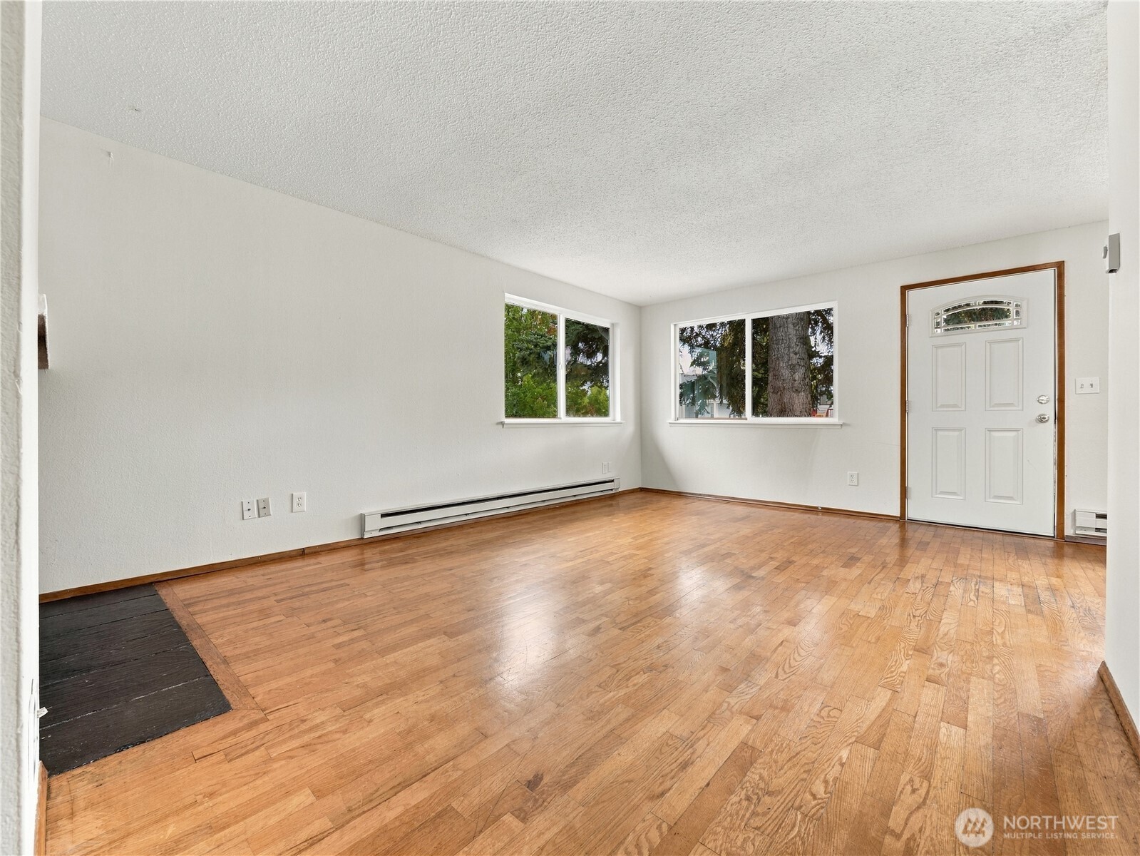 1609 E Wright Avenue Property Photo 6