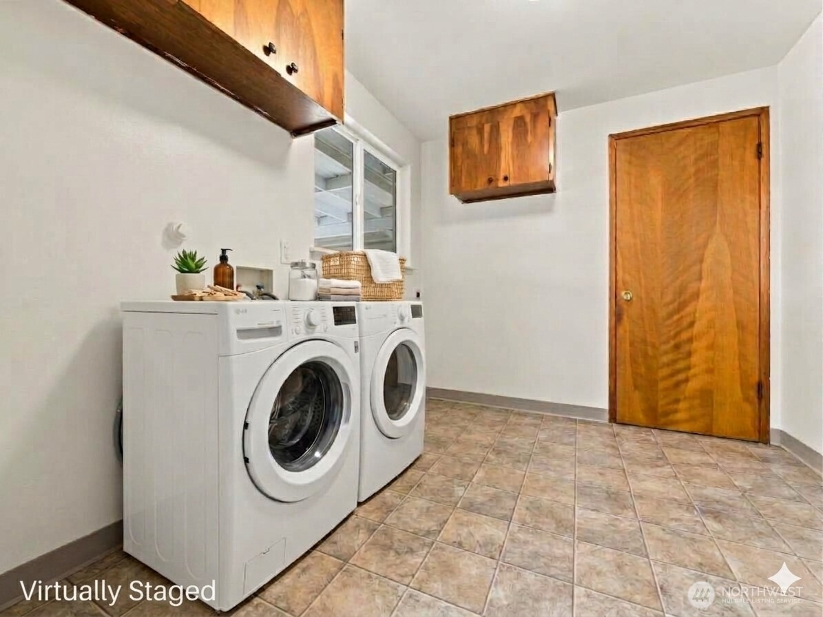1609 E Wright Avenue Property Photo 24