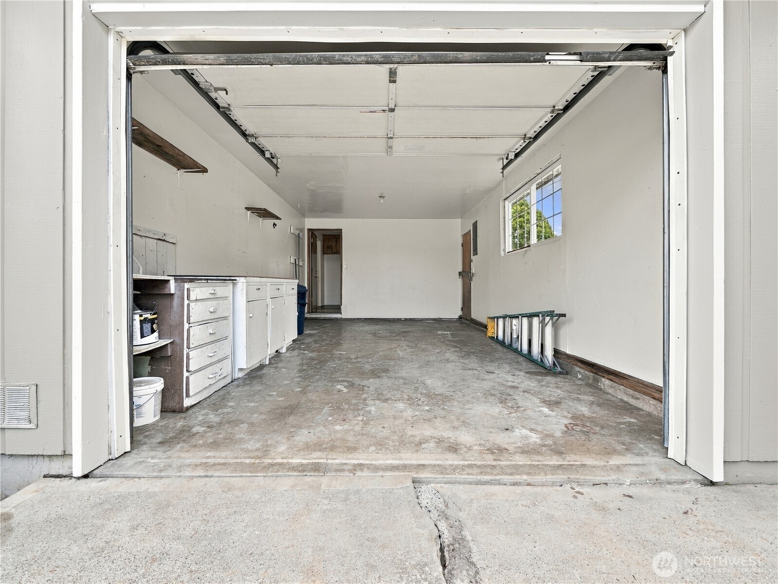 1609 E Wright Avenue Property Photo 27