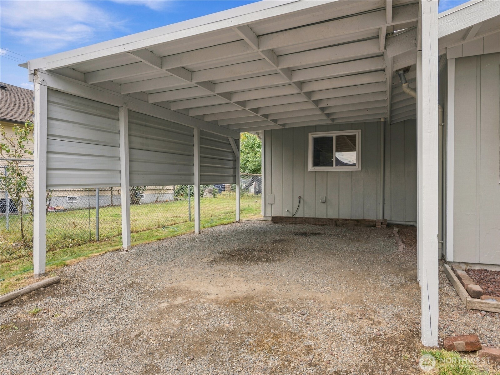 1609 E Wright Avenue Property Photo 28