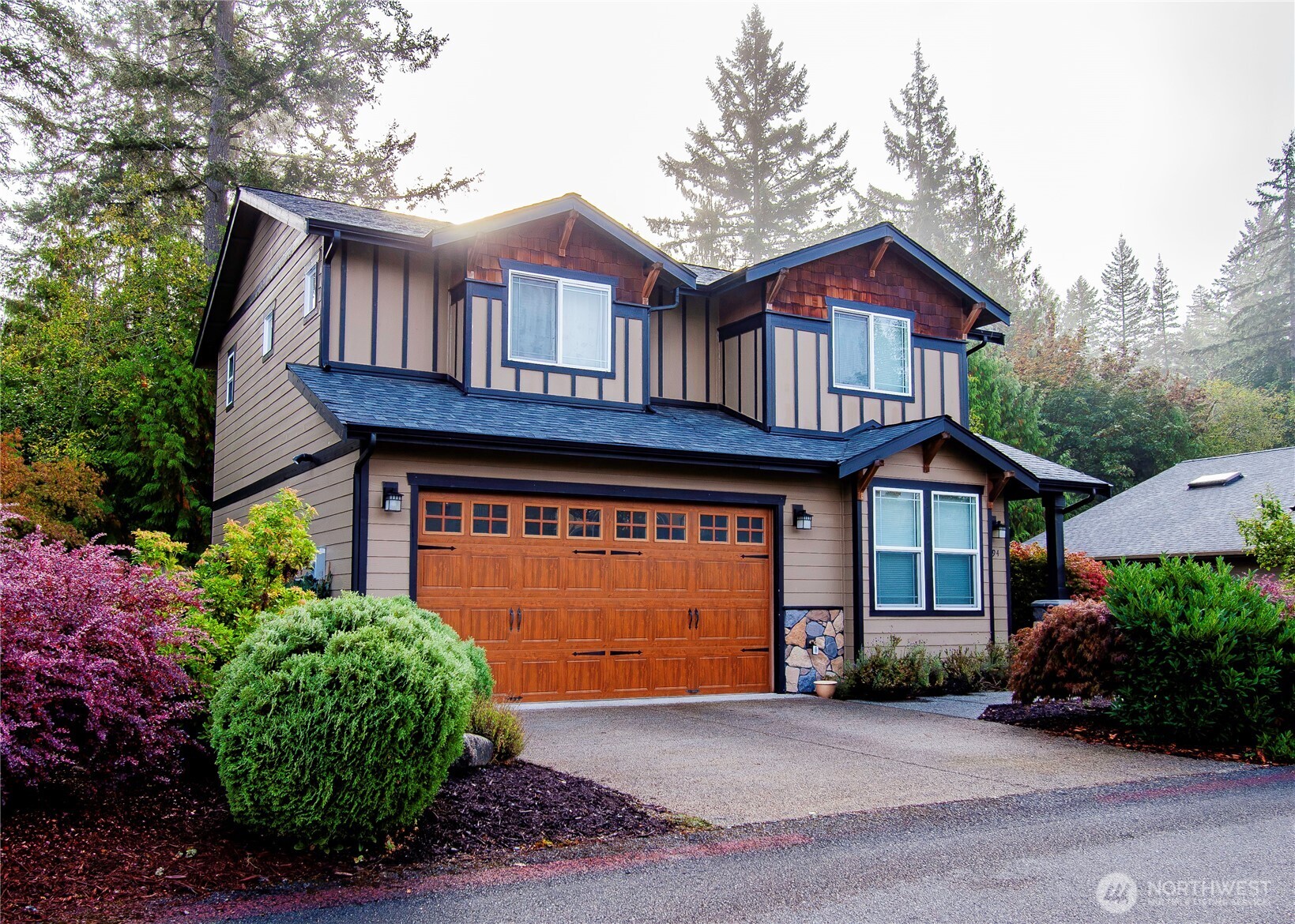 10594 Buccaneer Place Property Photo 2