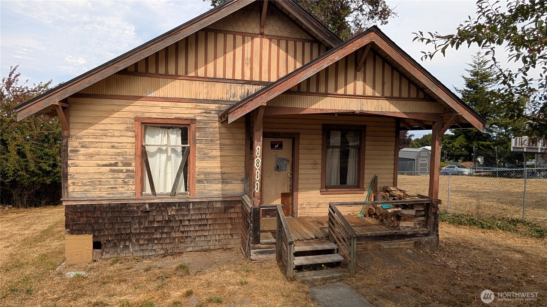 1811 W 5th Street Property Photo 1